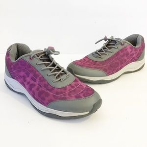 VIONIC Neptune purple leopard shoes women’s 6.5 m